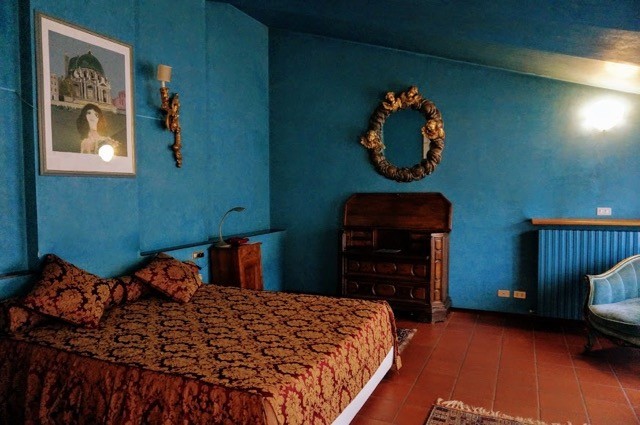 Blue bedroom at Locanda da Lino