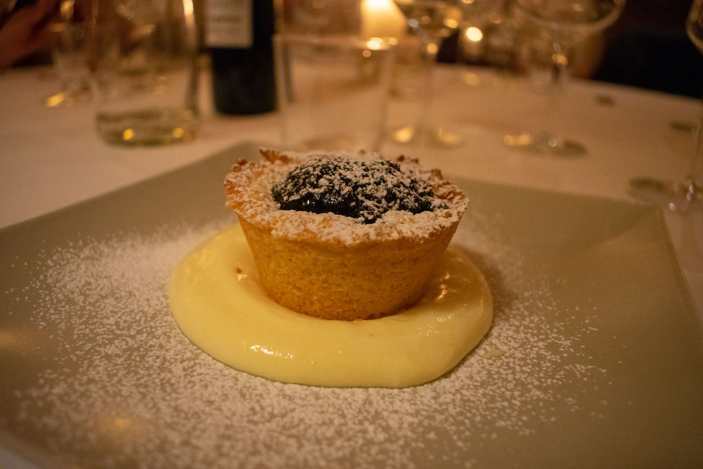 cake on a plate at Osteria Dai Mazzeri .