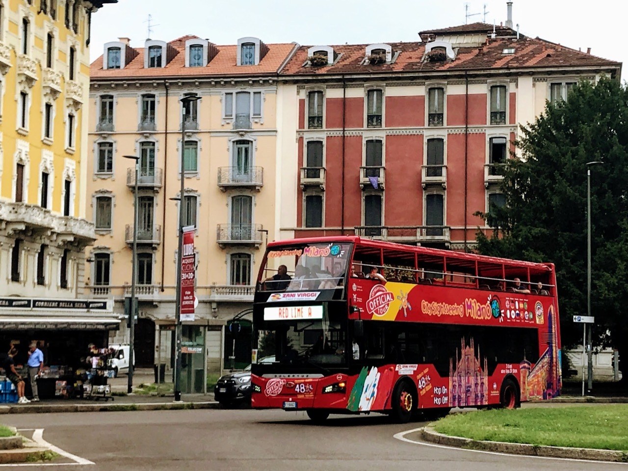 Red Milan City Sightseeing Bus