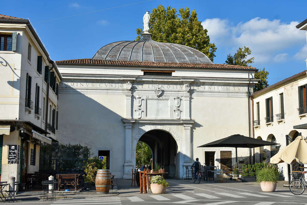 Things to do in Treviso Italy, Treviso old city walls