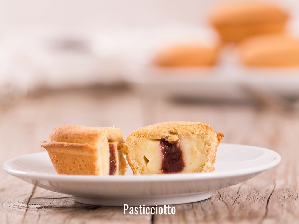 egg custard pastry filled with jam Pasticciotto