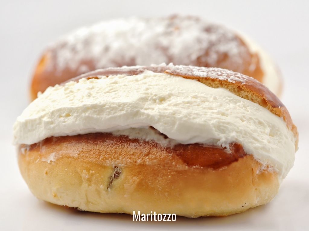 split cream bun maritozzo