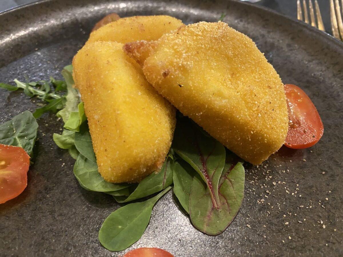 deep fried mozzarella at osteria borgoluce.