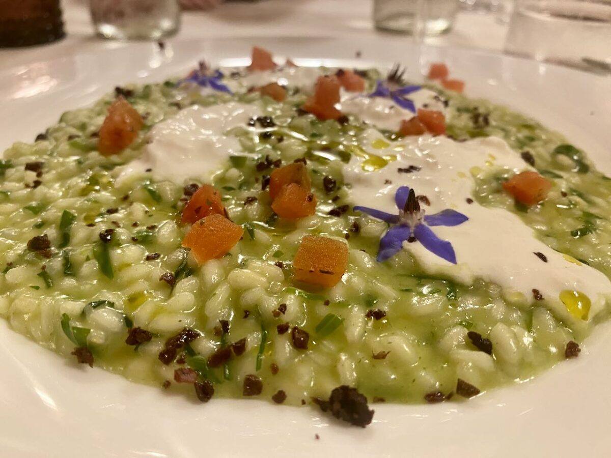 Risotto with flowers ristorante calizia.